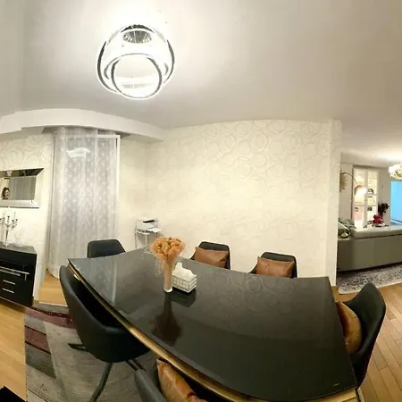 Luxury House Porte Versailles Eiffel Paryż