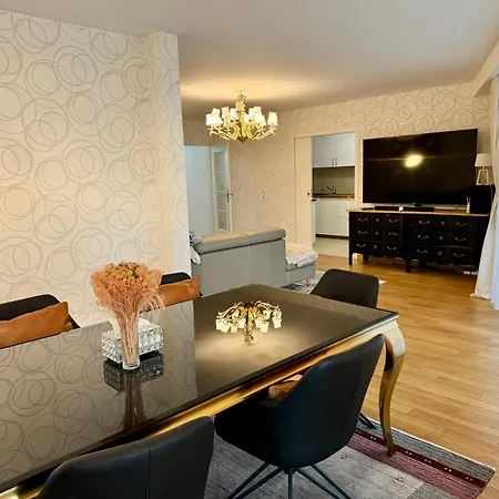 Luxury House Porte Versailles Eiffel Paryż