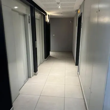 Апартаменты Luxury House Porte Versailles Eiffel *